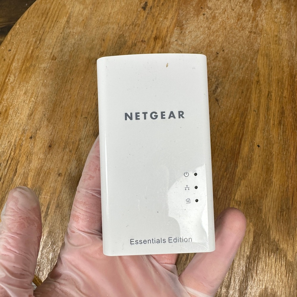 NETGEAR Powerline 1000 Essentials Edition PL1010v2 Network Adapter Extender
